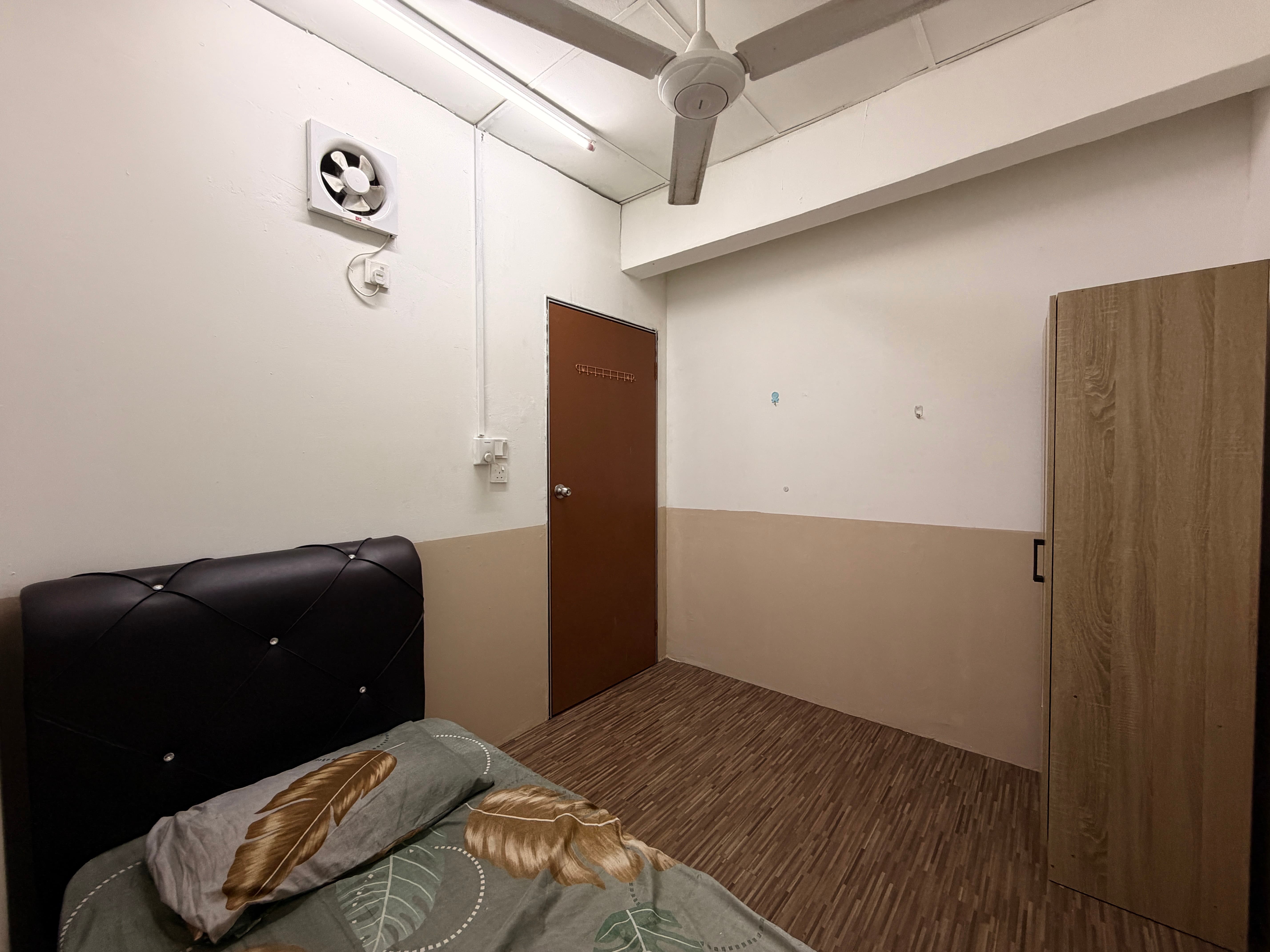 Larkin 02 - Single bedroom view 2