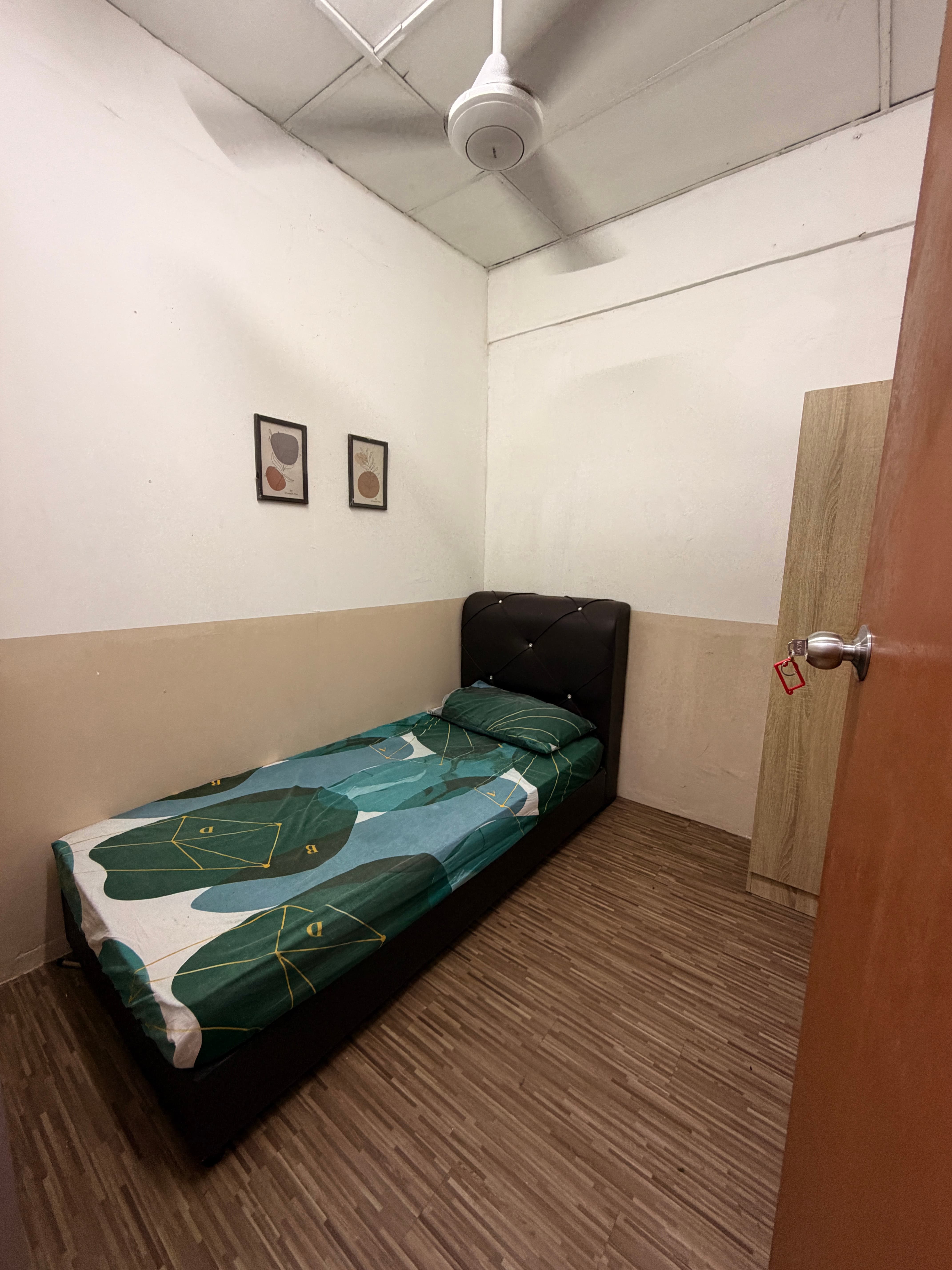 Larkin 11 - Single bedroom (Eco)